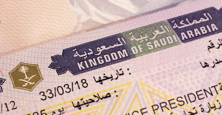 Document de visa saoudien en gros plan